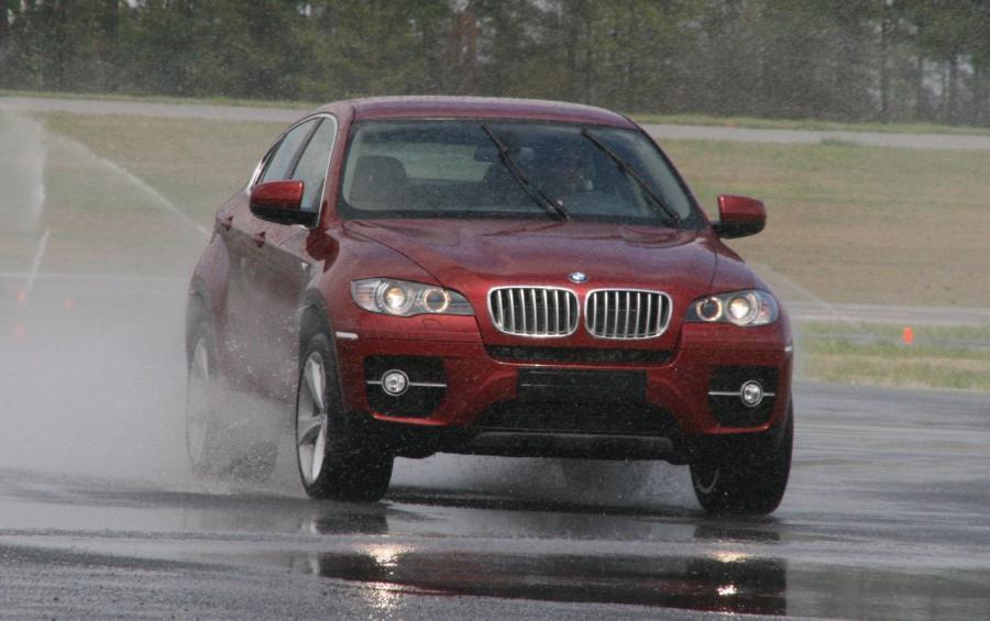  BMW X6 2009 года  (фото 28 из 74)